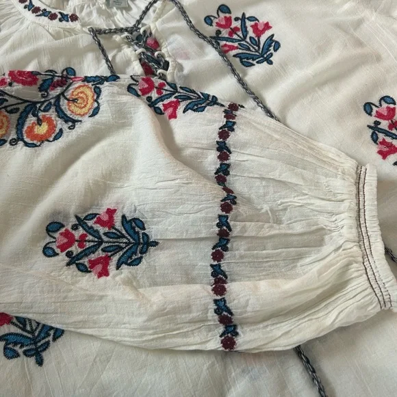 Sundance Catalog Emile Embroidered Blouse size L - Picture 5 of 8